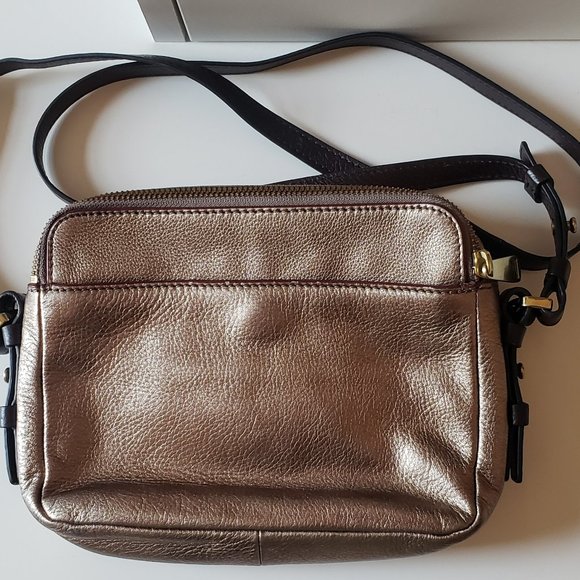 Fossil Metallic Pebbled Leather Small Crossbody Purse - Picture 2 of 6